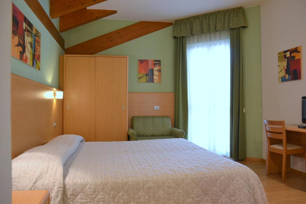 Hotel Al Brenta Levico Terme Esterno foto